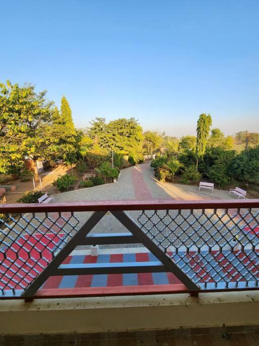 Farmhouse Close To Nature - Kesari Farm Гандинагар Екстериор снимка